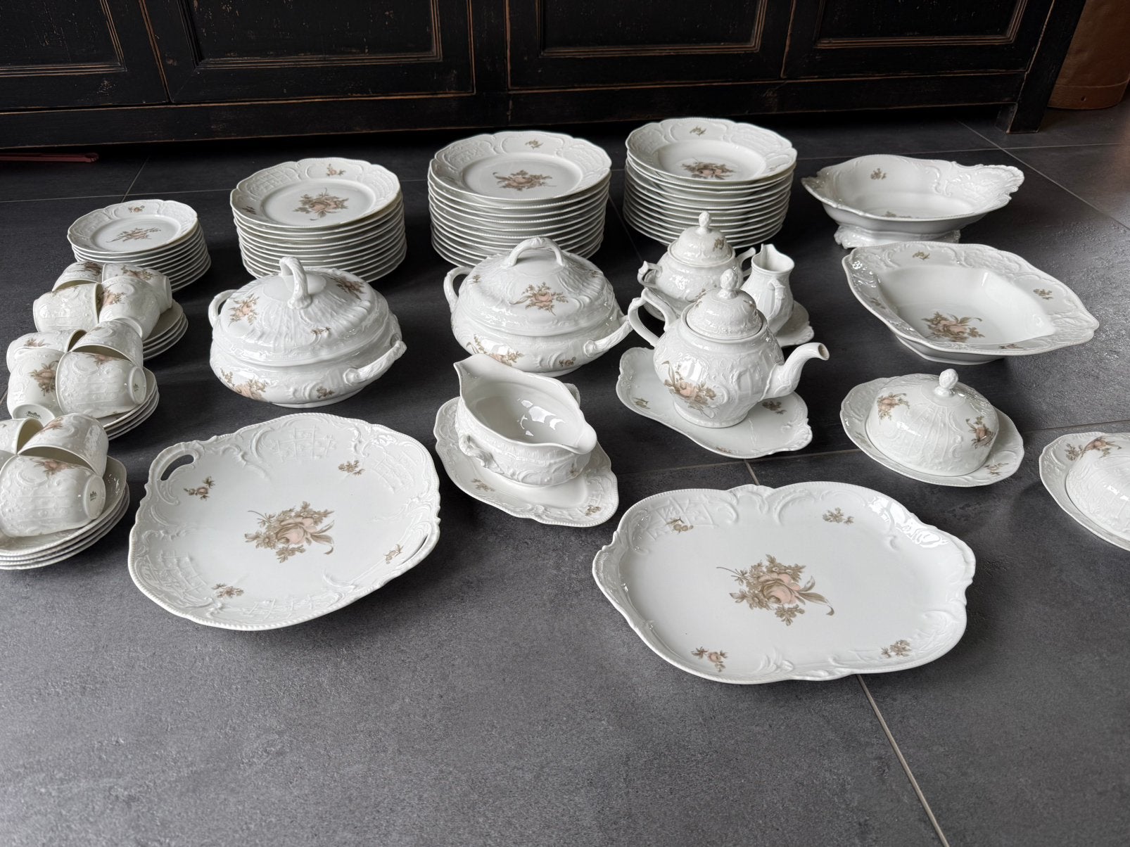 Rosenthal Sanssouci servies ‘Brown Rose’ compleet, Ophalen