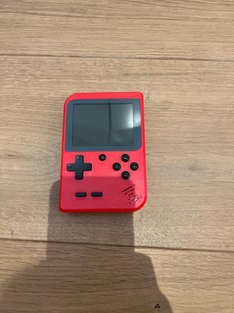 Rode Retro Gaming Console - Batterijen Zelf Plaatsen, Ophalen of Verzenden, Overige merken, Gebruikt
