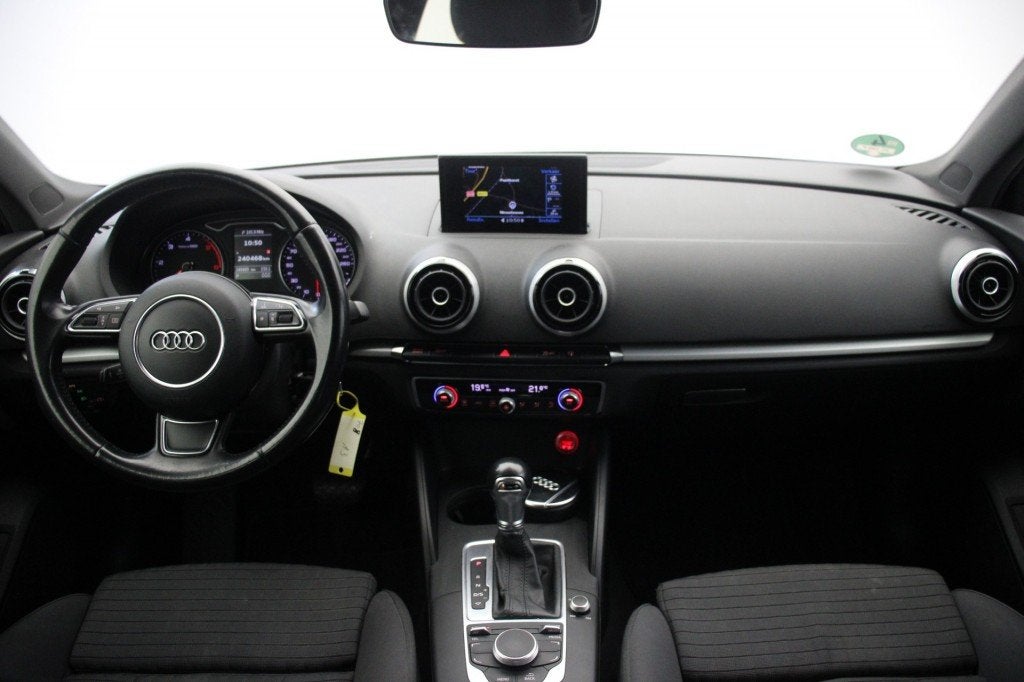 Audi A3 Limousine 1.6 TDI Ambition Pro Line Plus - Xenon, Na, Automaat, Gebruikt, 4 cilinders, Met garantie (alle)