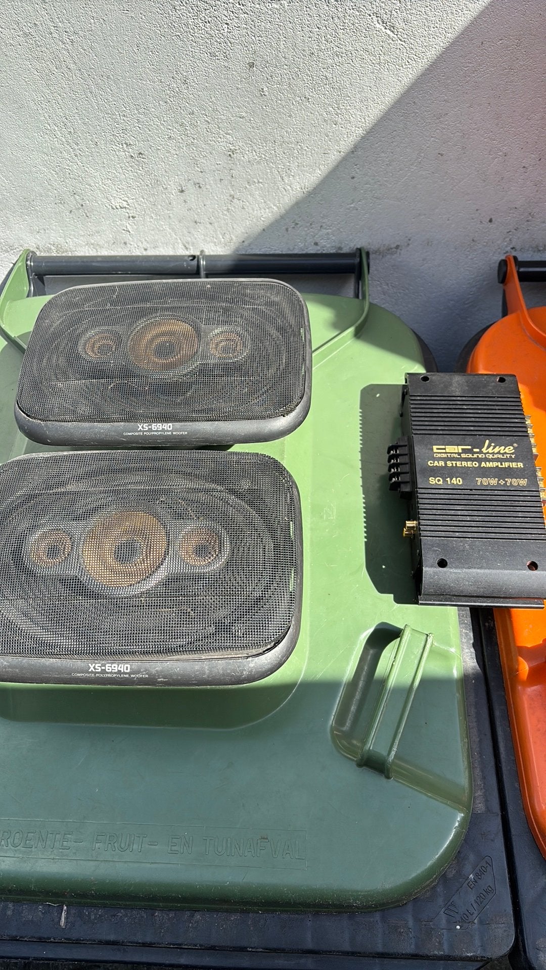 Auto speakers boxen luidsprekers versterker zie foto,s !!!, Ophalen, Zo goed als nieuw