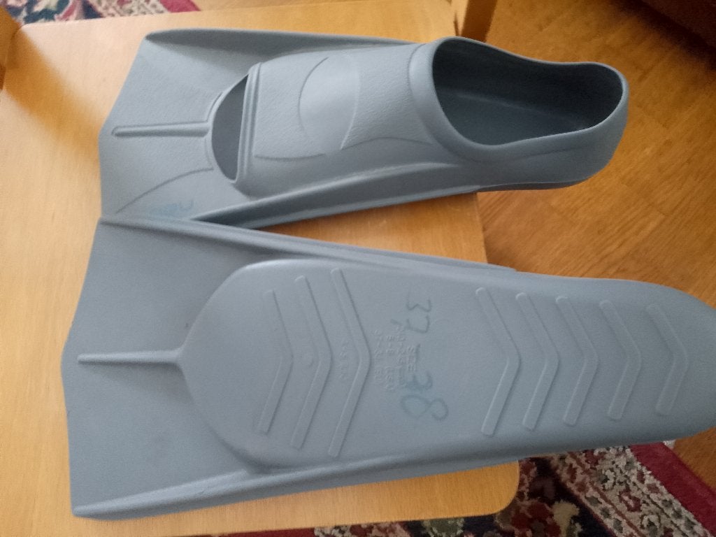 zwemvliezen   37/38 en  paddels  handvergroters sanex, Ophalen of Verzenden, Zo goed als nieuw, Snorkelvinnen