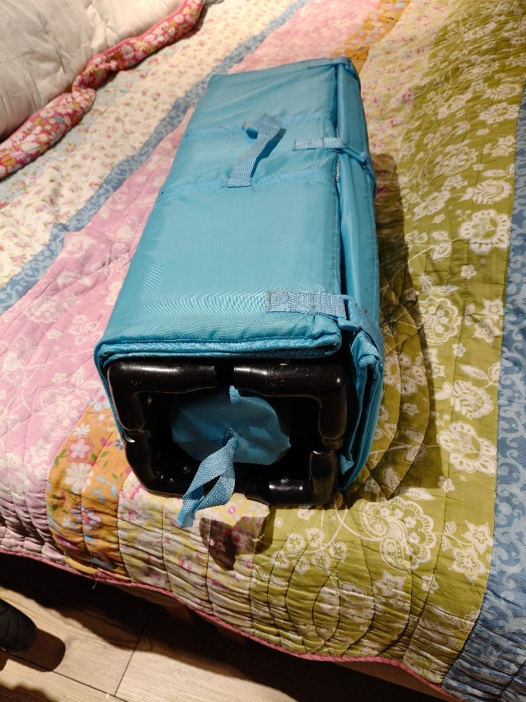 blauw campingbedje, Ophalen of Verzenden, Zo goed als nieuw, Reisbedje