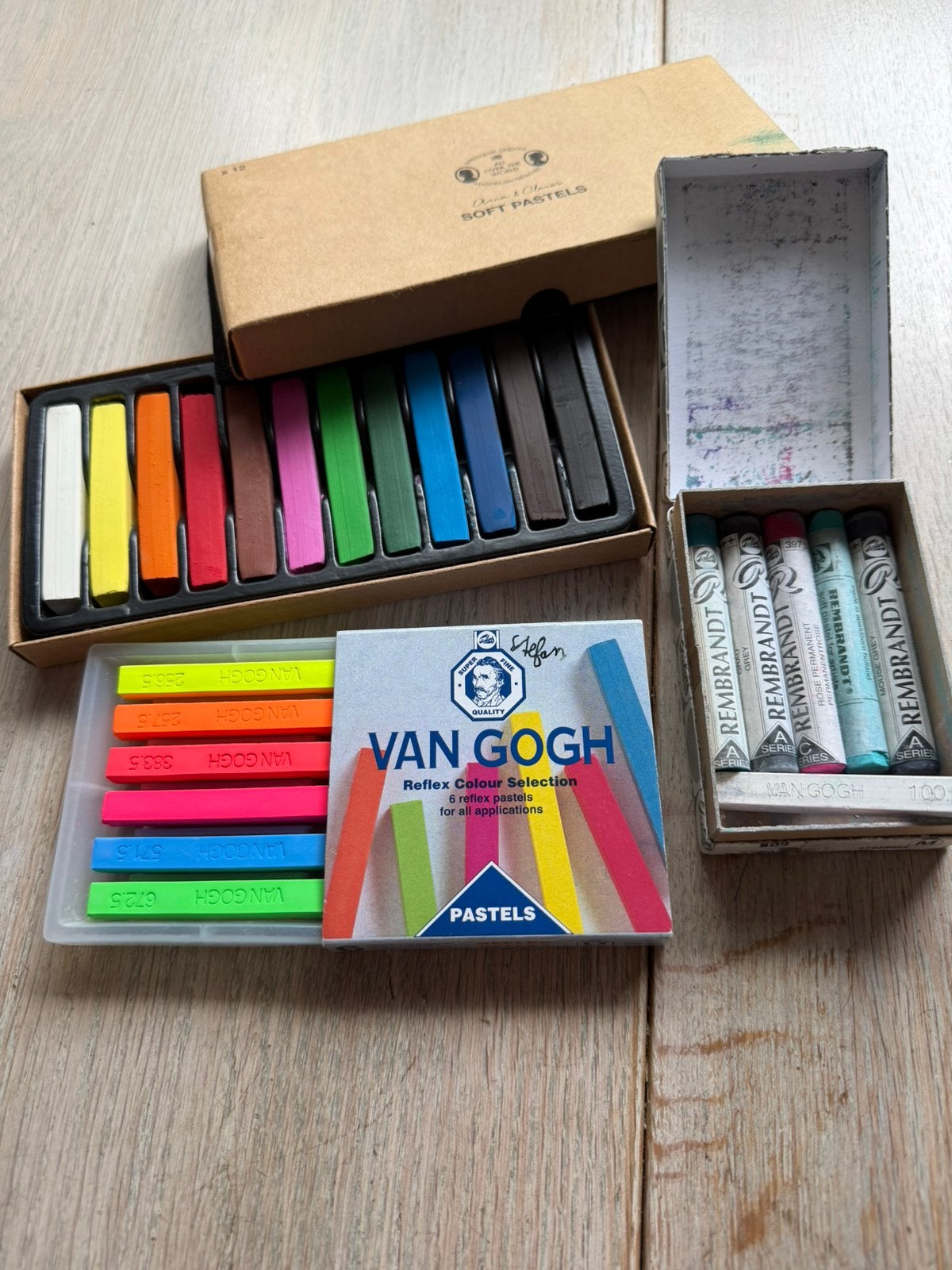 Diverse soorten pastel krijt, Verzenden, Zo goed als nieuw