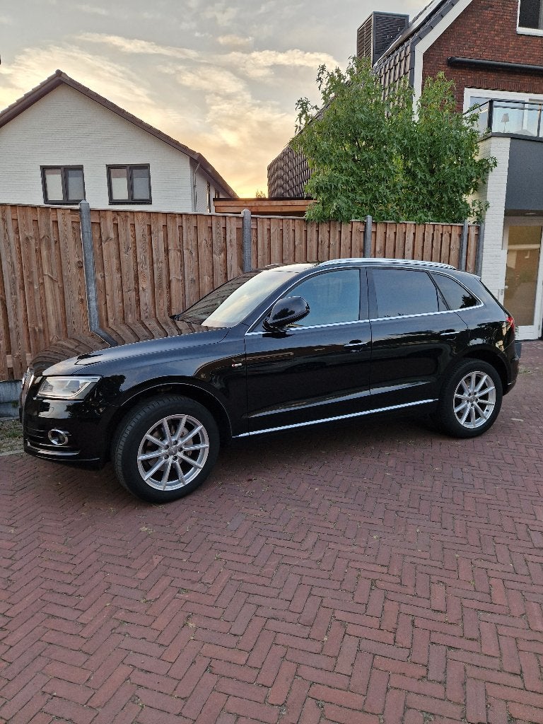 Audi Q5 2.0 Tfsi automaat 180pk  Quattro S-Line 2016 Zwart, Auto's, Automaat, Zwart, 4 cilinders, 179 pk