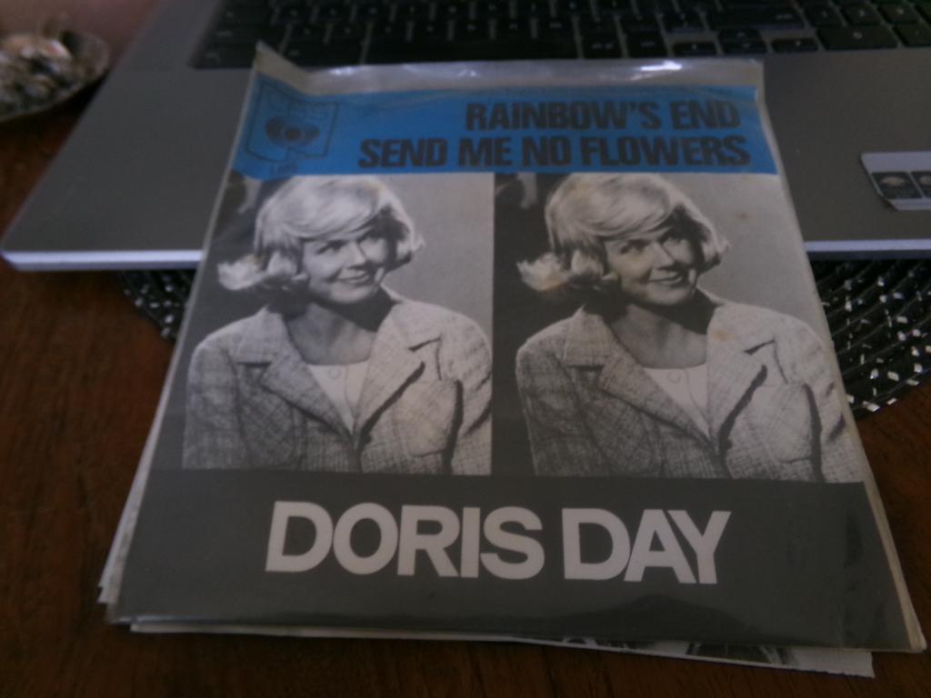 Doris Day – Rainbow's End / Send Me No Flowers - 1964, Cd's en Dvd's, Vinyl Singles, Ophalen of Verzenden, Gebruikt, Pop