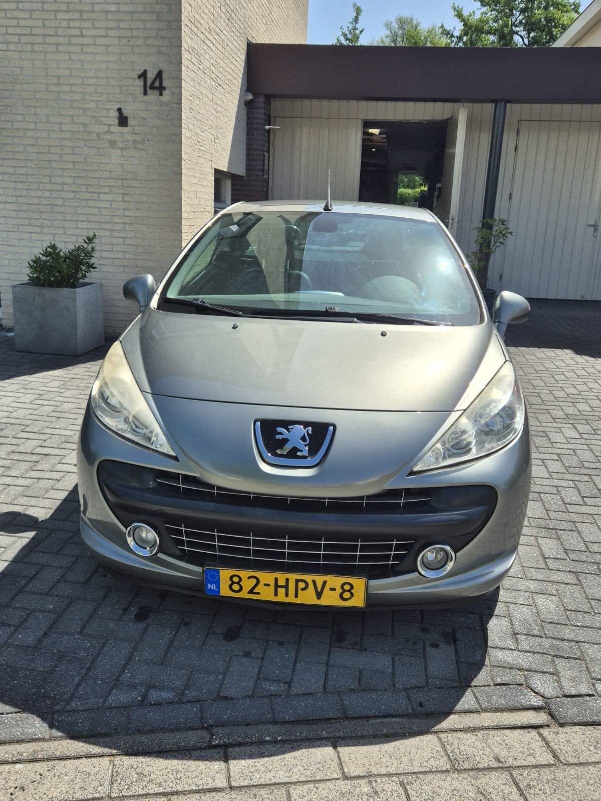 Peugeot 207 CC; 1.6 16V  88KW 2009 Grijs, Auto's, Voorwielaandrijving, 15 km/l, 4 cilinders, Cabriolet