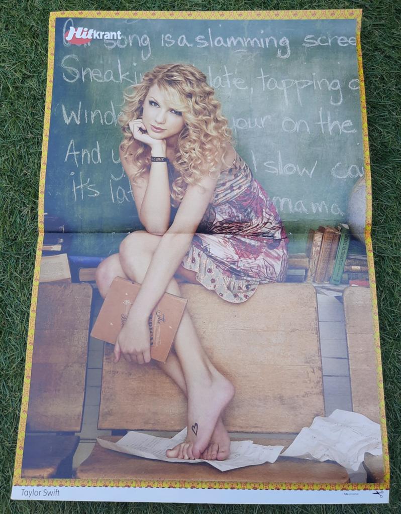 Poster 2x A4 Hitkrant 2009 Taylor Swift / Eminem / Jan Smit, Verzamelen, Ophalen of Verzenden, Gebruikt, A1 t/m A3, Muziek