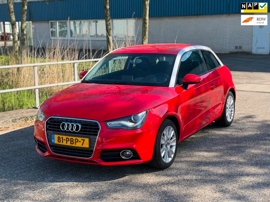 Audi A1 1.4 TFSI 119g. Ambition!201!DSG!Airco!LM.velgen!Navi, Auto's, Audi, Euro 5, 4 cilinders, 4 stoelen, Leder en Stof