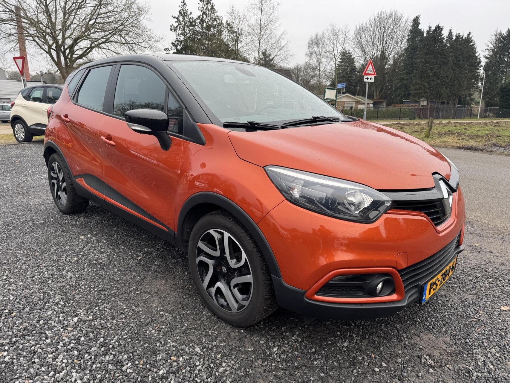 Renault Captur 0.9 TCe Dynamique 17 inch camera trekhaah boe, Voorwielaandrijving, Gebruikt, Overige kleuren, 49 €/maand