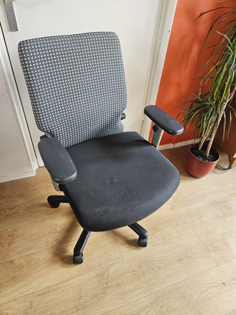 Haworth Comforto Bureaustoel hoge kwaliteit, Ophalen, Zwart, Zo goed als nieuw, Bureaustoel