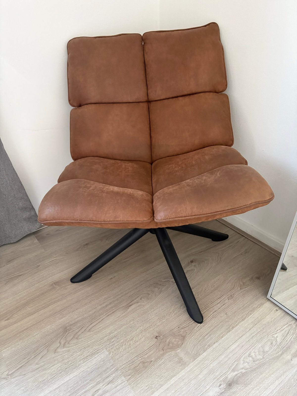 Comfortabele bruine fauteuil - draaibaar, Ophalen, Gebruikt, Bruin, Eén