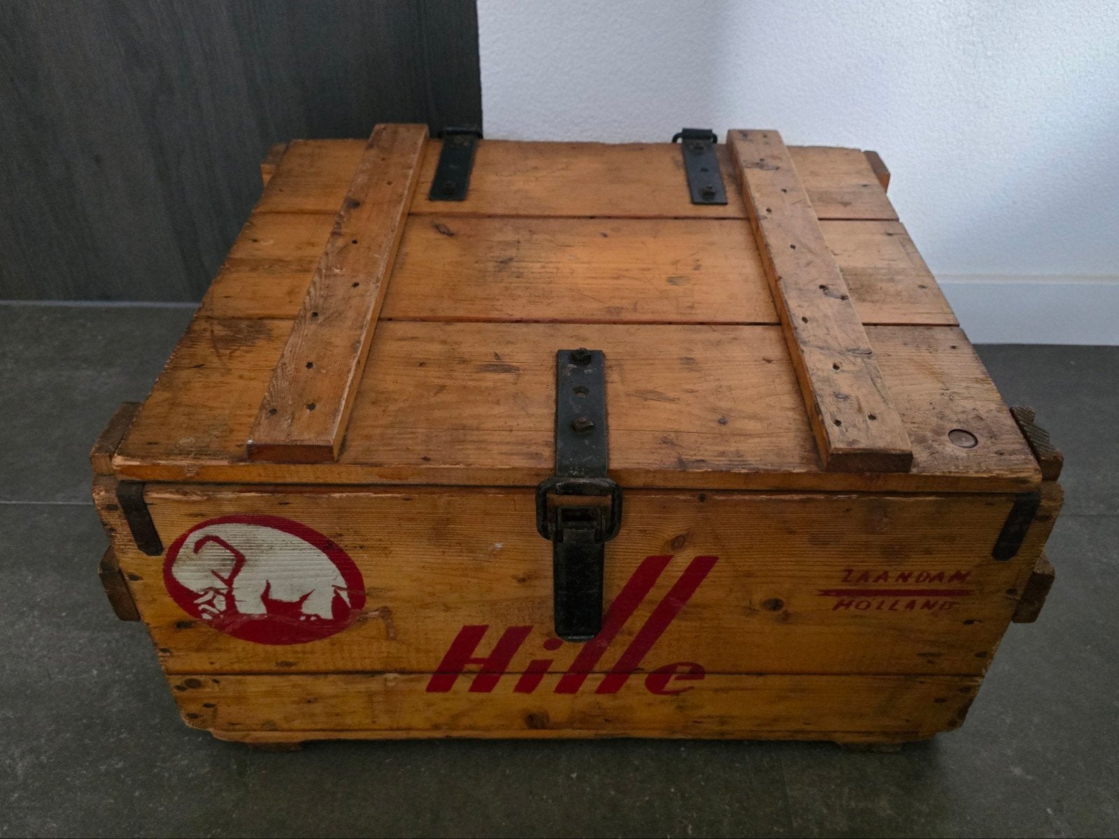 Unieke Hille beschuitkist jaren 30/40 met messing binnenkant, Ophalen of Verzenden