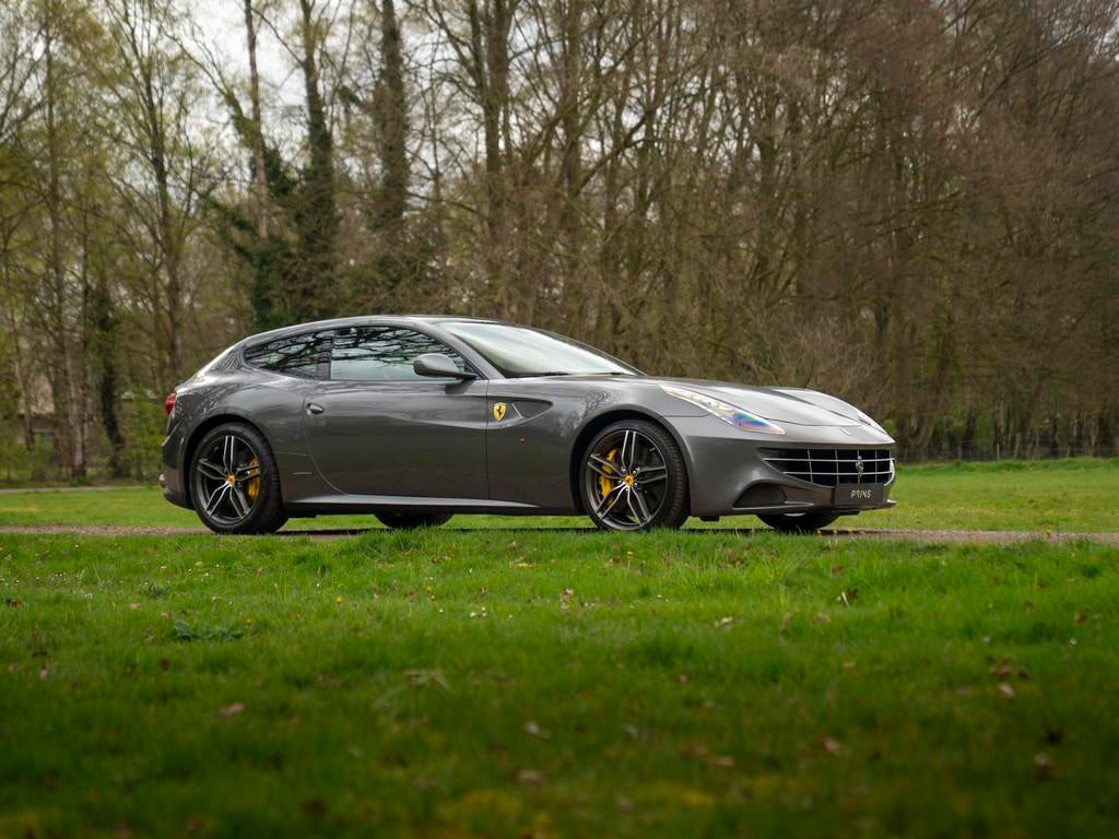 Ferrari FF 6.3 V12 | Perfect maintenance (bj 2013), Auto's, Ferrari, Euro 5, 12 cilinders, 4 stoelen, Leder