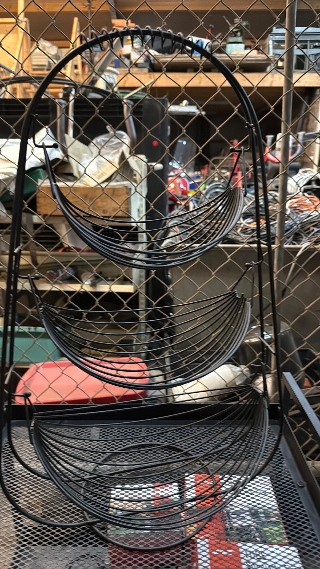 Grote zwarte metalen fruitmand / fruitschaal – modern, Ophalen, Gebruikt, Minder dan 10 meter