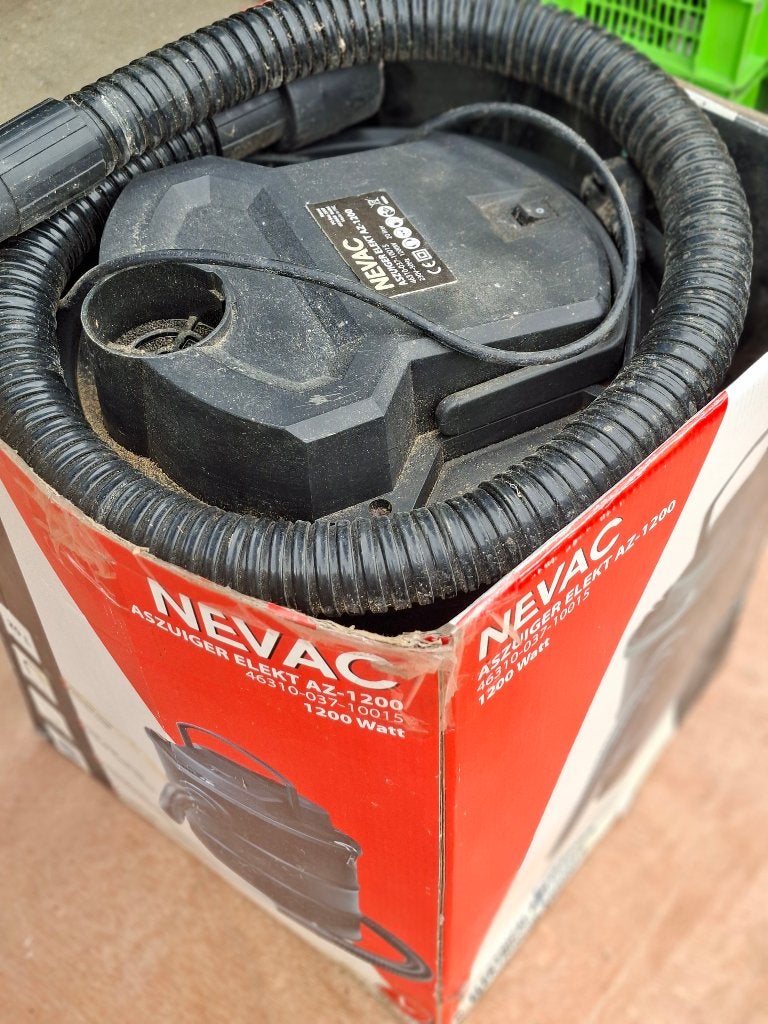 NEVAC  nieuwe  stof/waterzuiger NIEUW  € 20,-  ongebruikt, N, Nevac, Nieuw, Ophalen of Verzenden