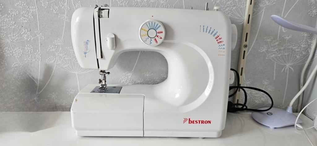 Bestron Naaimachine - Compact en Gebruiksvriendelijk, Hobby en Vrije tijd, Naaimachines en Toebehoren, Ophalen of Verzenden