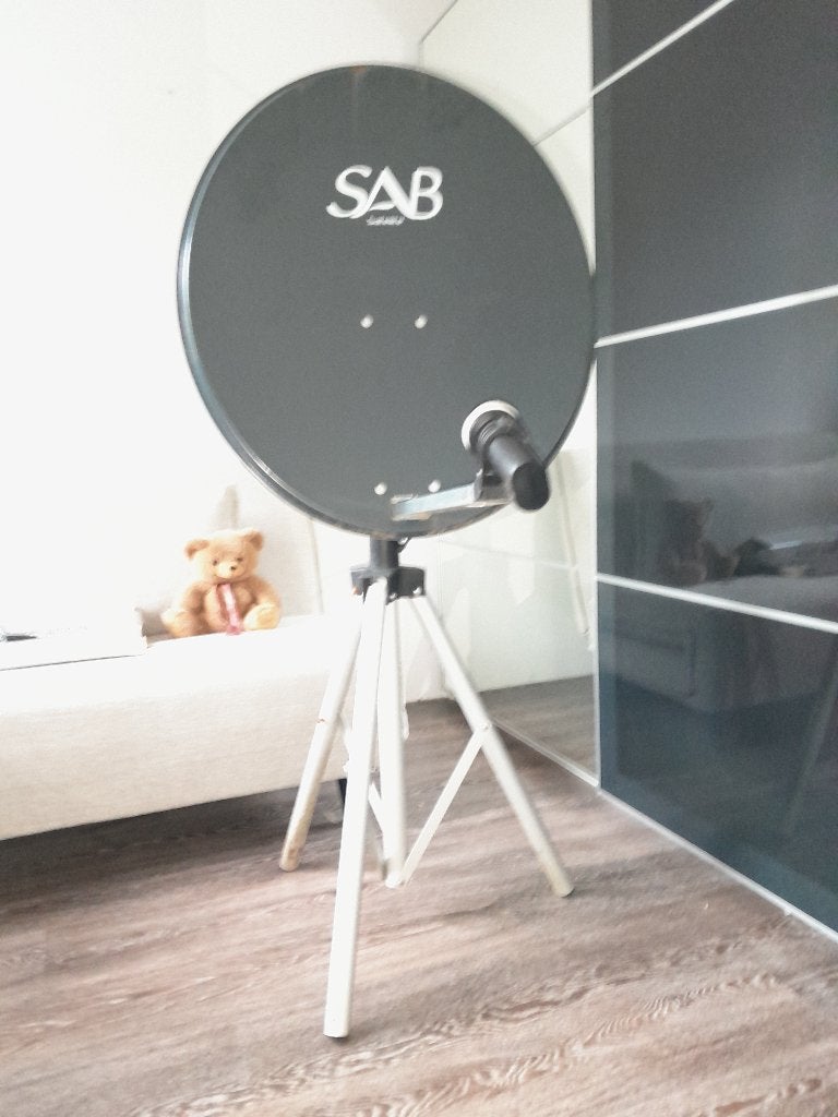 Satelliet schotel op statief, Ophalen, Gebruikt, (Schotel)antenne, Overige merken