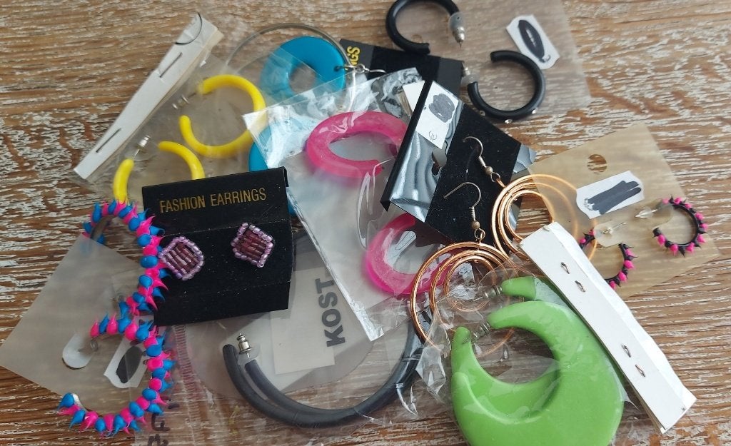 Diverse oorbellen collectie: knopjes en hangers, Overige materialen, Overige kleuren, Nieuw, Ophalen of Verzenden