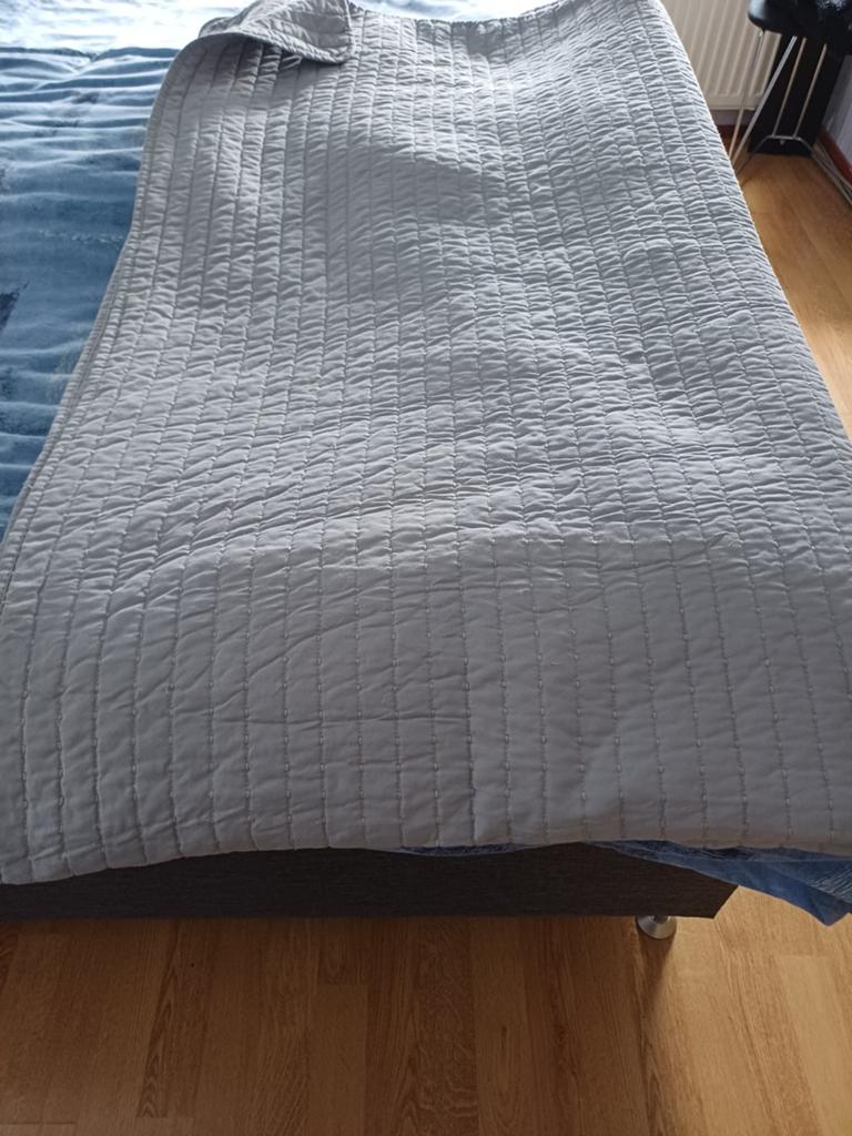 GRIJS  MOOI SPREI WOONKLEED  PLAIDs, Ophalen, Overige typen, Tweepersoons, Zo goed als nieuw