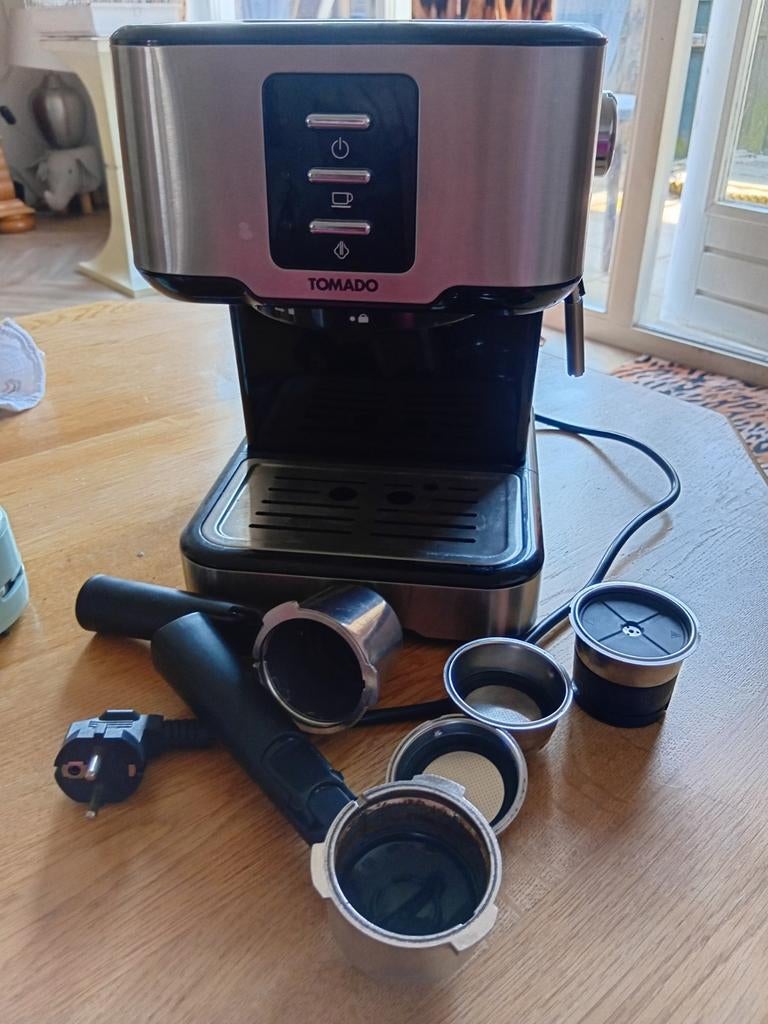 Tomado espresso apparaat, Ophalen, Espresso apparaat, Afneembaar waterreservoir