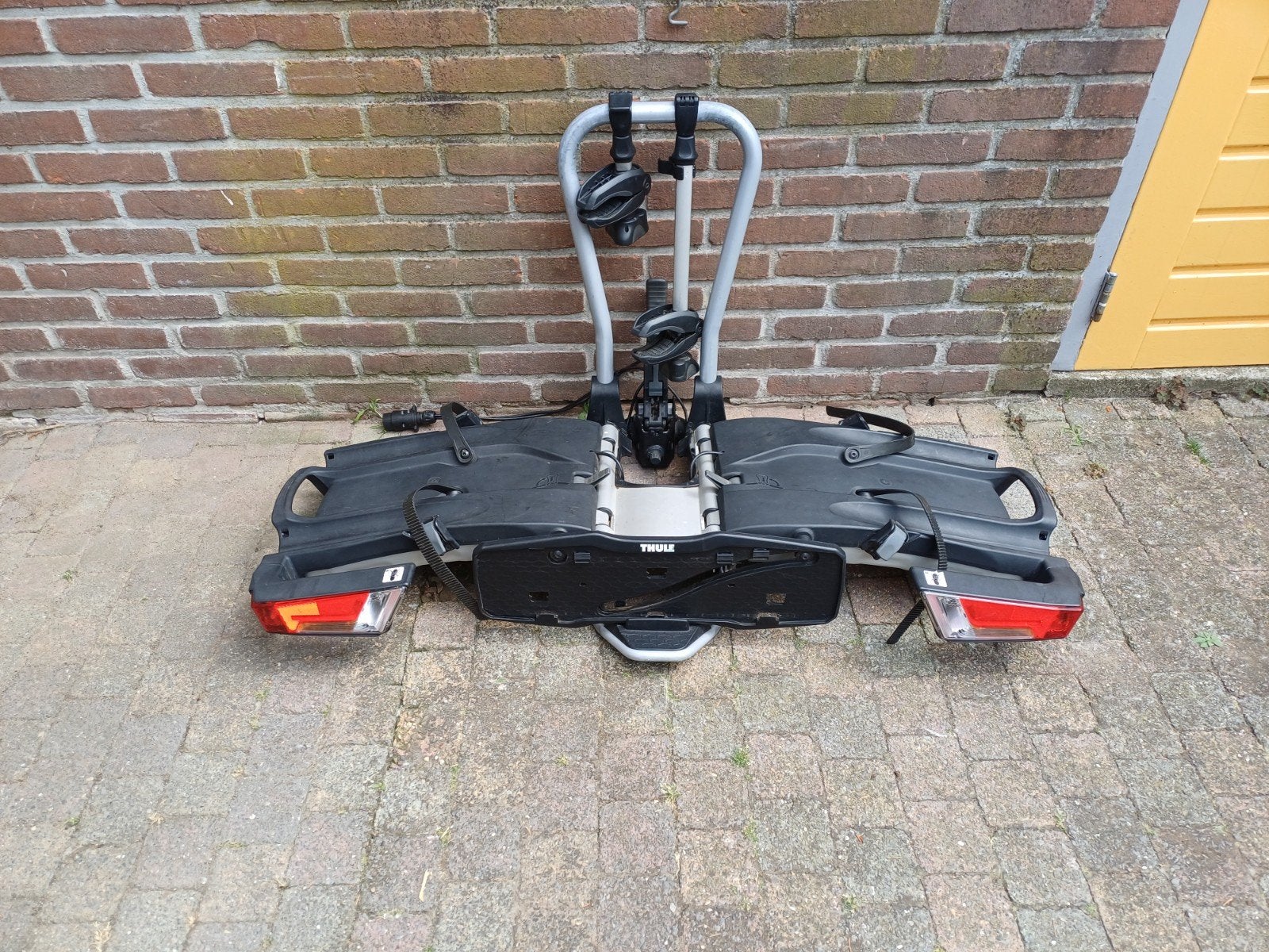Thule EasyFold Fietsendrager., Auto diversen, Fietsendragers, Gebruikt, Trekhaakdrager, 2 fietsen, Brede banden, Elektrische fiets