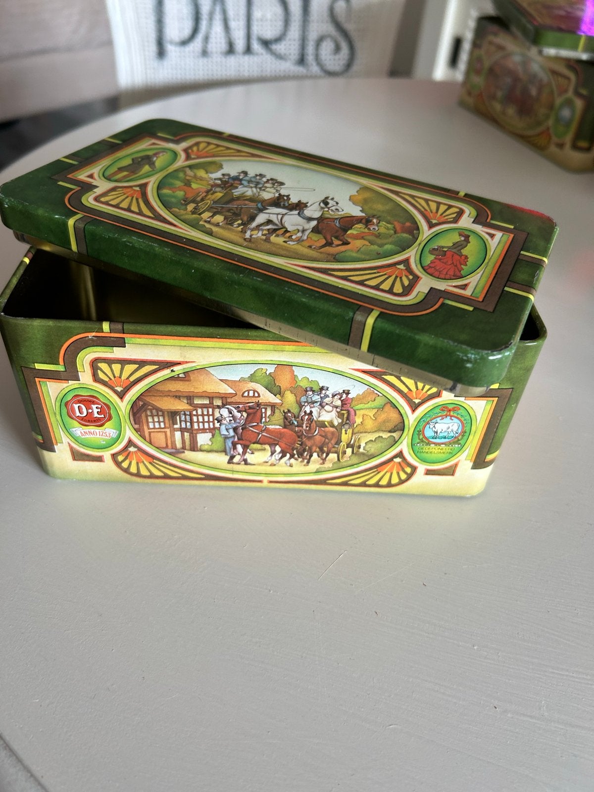 Vintage Douwe Egberts Pickwick Theeblik - Groen met Koets, Verzamelen, Ophalen of Verzenden, Gebruikt, Thee, Douwe Egberts