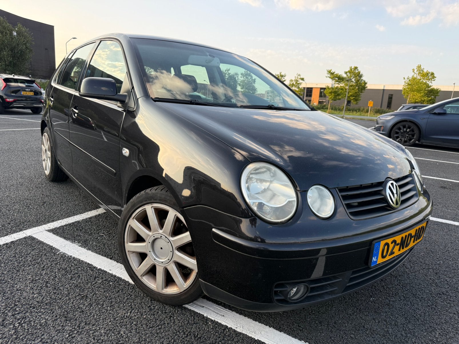 Volkswagen Polo 1.4-16V/AIRCO/5-Deurs/CRUISE/17 INCH/NAP, Stof, 74 pk, 4 cilinders, Zwart