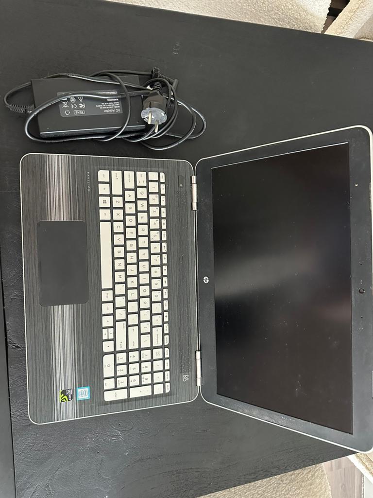 HP Pavilion laptop Intel i7 – defect – voor onderdelen, Computers en Software, Ophalen of Verzenden, Niet werkend, 15 inch, 2 tot 3 Ghz
