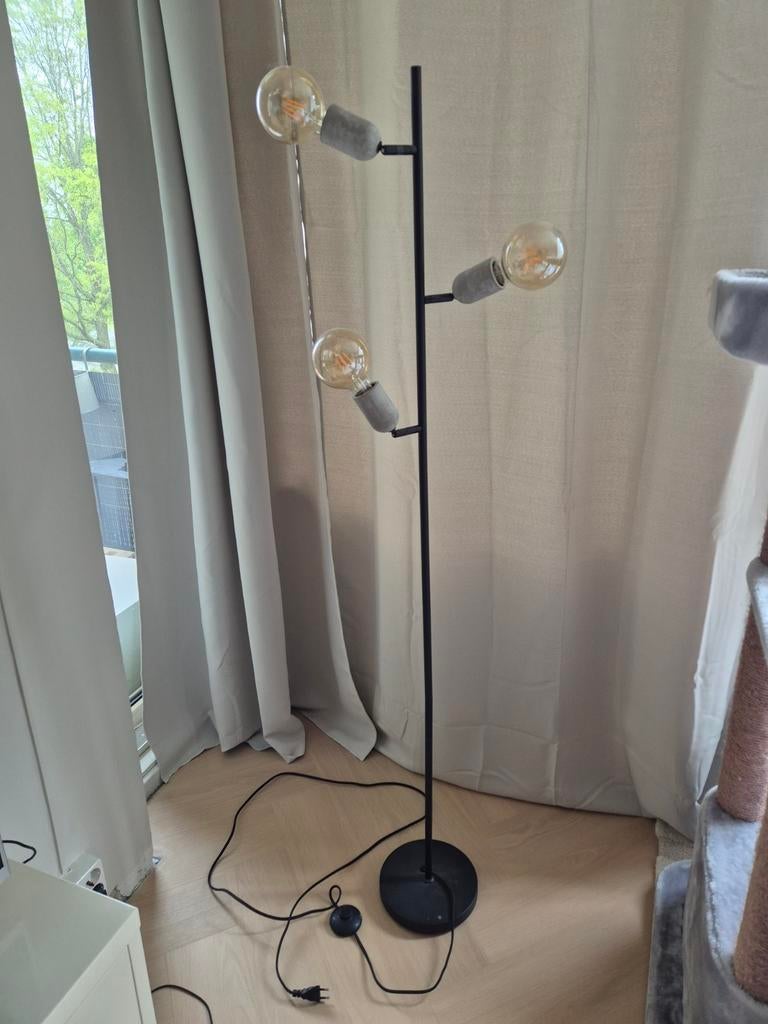 Lamp met 3 lichtpunten, Huis en Inrichting, Lampen | Vloerlampen, Ophalen, Zo goed als nieuw, 150 tot 200 cm