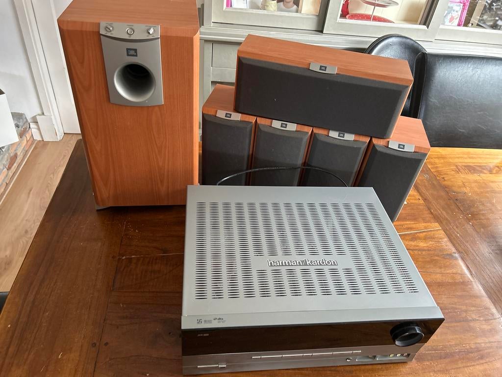 Harman Kardon AVR 132 met JBL speakers en subwoofer, Ophalen of Verzenden, Zo goed als nieuw