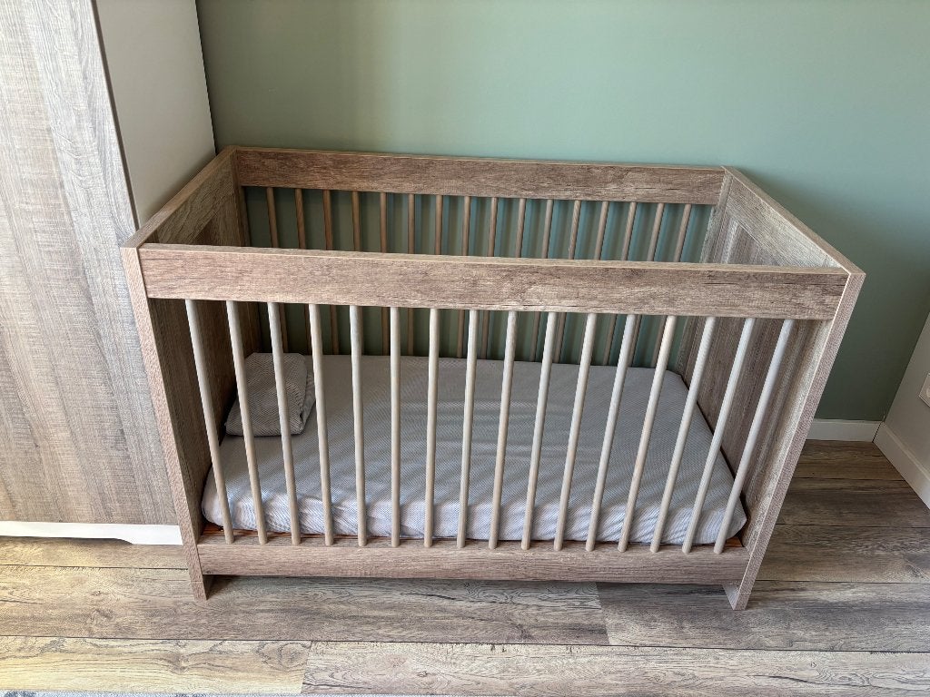Babykamer kompleet, 4 delig inclusief accessoires, Ophalen, Zo goed als nieuw, Jongetje of Meisje