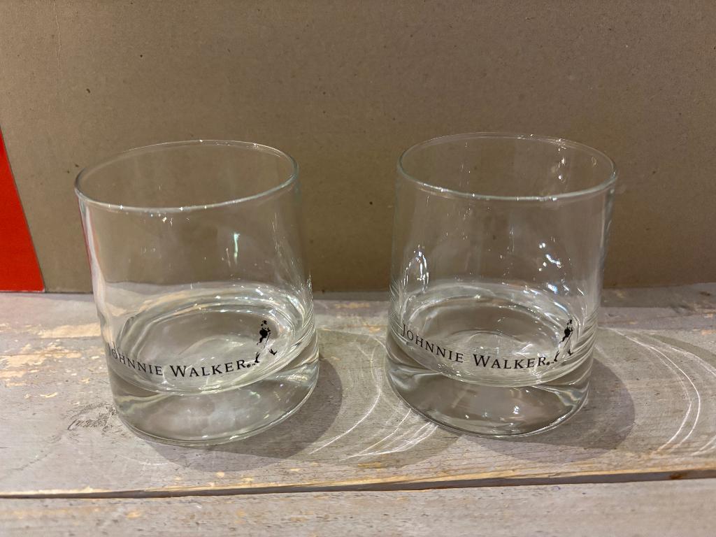 Twee Johnnie Walker Whiskey glazen (nieuw), Verzamelen, Glas en Borrelglaasjes, Nieuw, Overige typen, Ophalen of Verzenden