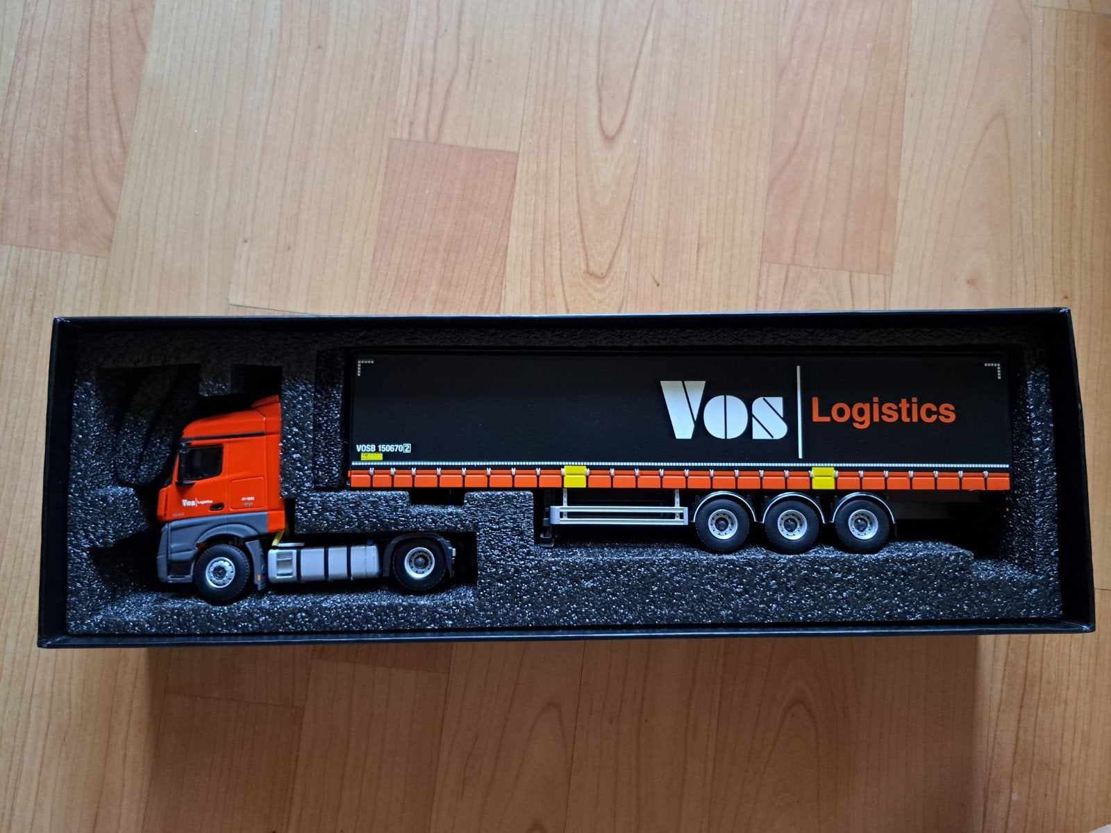 Vos logistics, Hobby en Vrije tijd, Modelauto's | 1:50, Ophalen of Verzenden, Nieuw, Bus of Vrachtwagen, Wsi