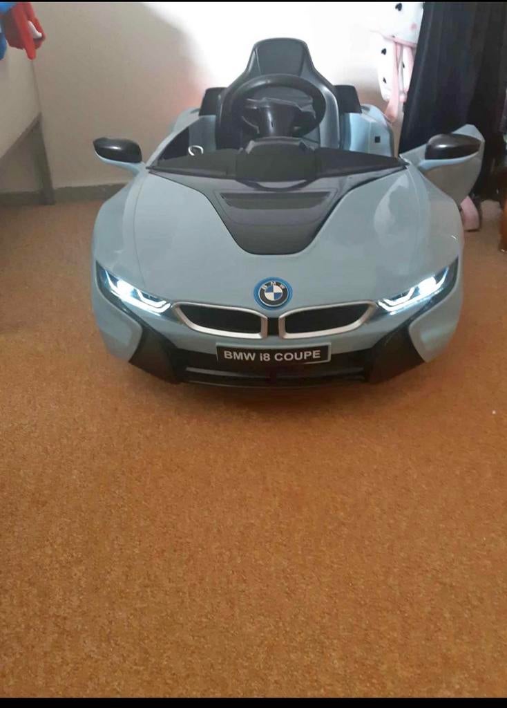 BMW i8 Coupe elektrische kinderauto, Kinderen en Baby's, Ophalen of Verzenden, Gebruikt, Loopvoertuig