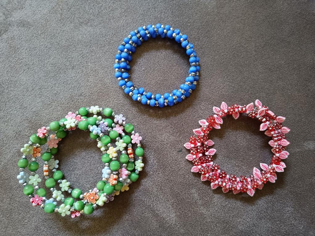 3 armbanden, omwikkelbaar om pols voor jongere/volwassenen, Ophalen of Verzenden, Zo goed als nieuw, Overige materialen