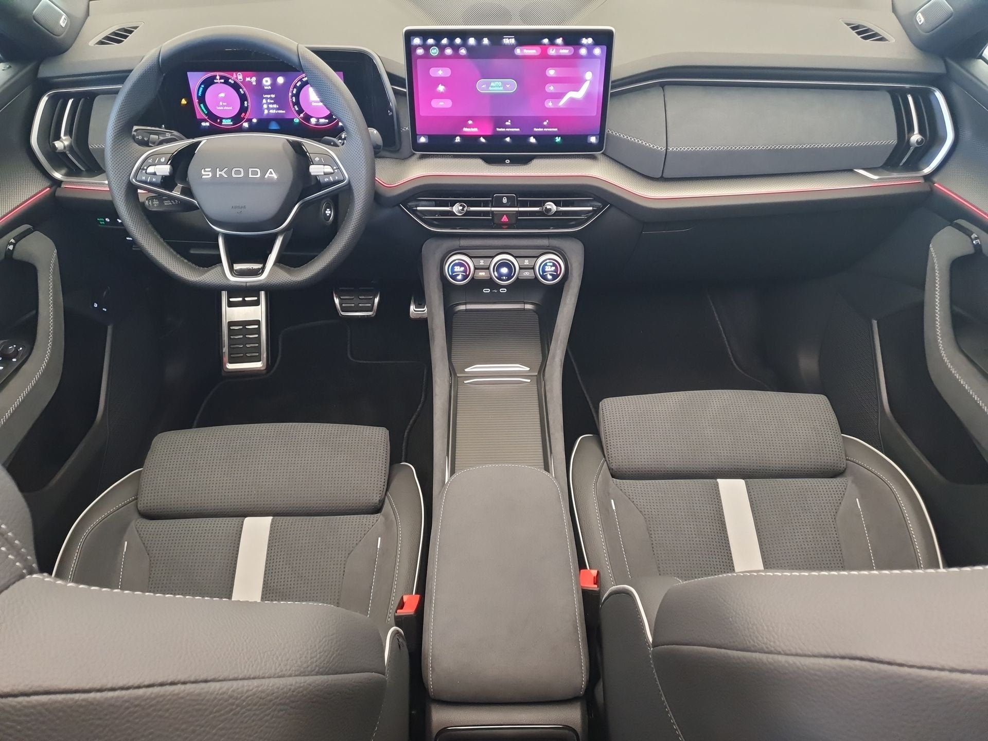 Skoda Kodiaq 1.5 TSI PHEV DSG/AUT 204pk Sportline Business P, Auto's, Skoda, 12 maanden, Zwart, 4 cilinders, Zwart