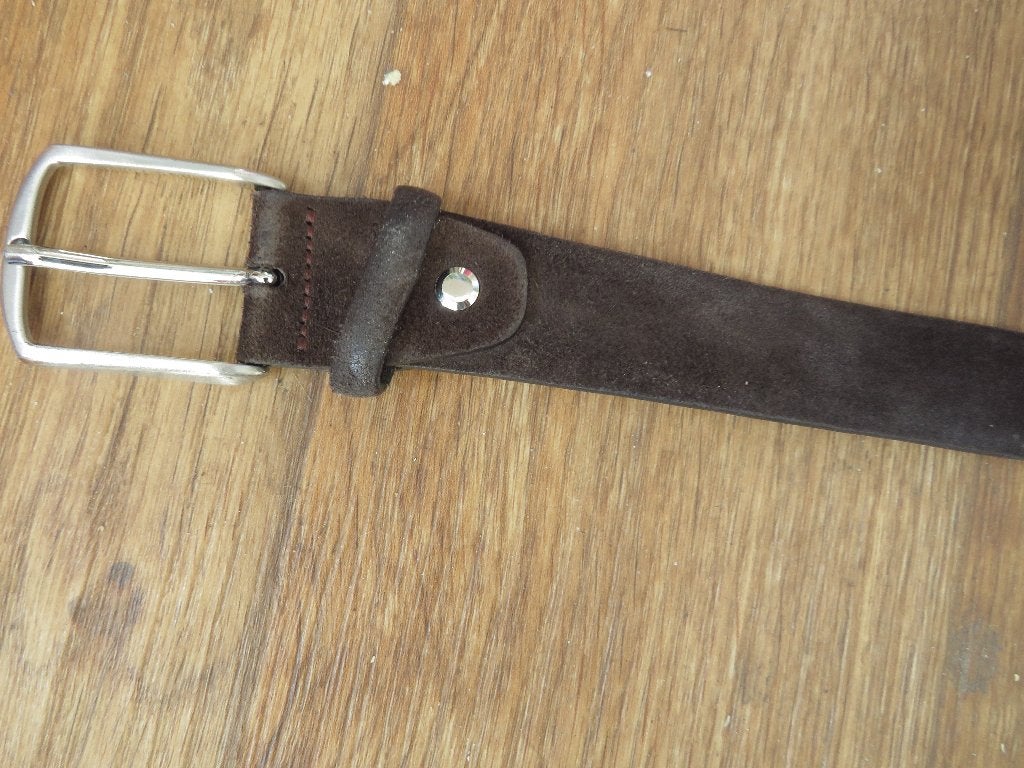 d. bruine suede riem Mt 105 124 cm incl. gesp Suitsupply, Kleding | Heren, Bruin, Ophalen of Verzenden, 115 cm of meer, Riem of Ceintuur
