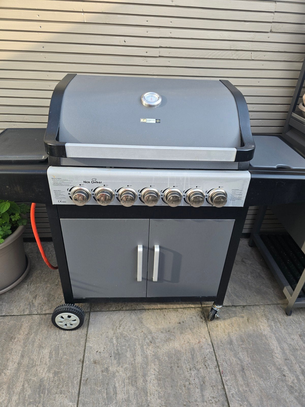 Gas bbq, Ophalen