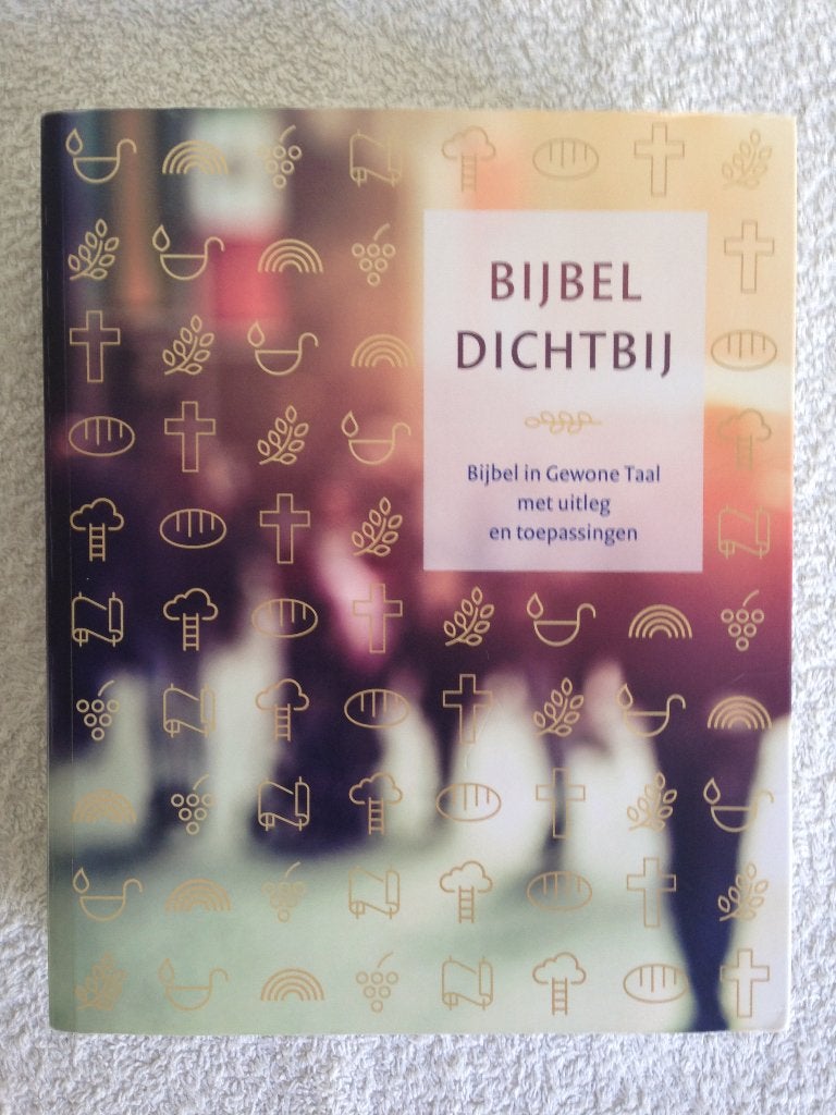 🙏🏼BIJBEL DICHTBIJ *Bijbel in Gewone Taal* met uitleg enz.., Christendom | Protestants, Ophalen of Verzenden, Zo goed als nieuw