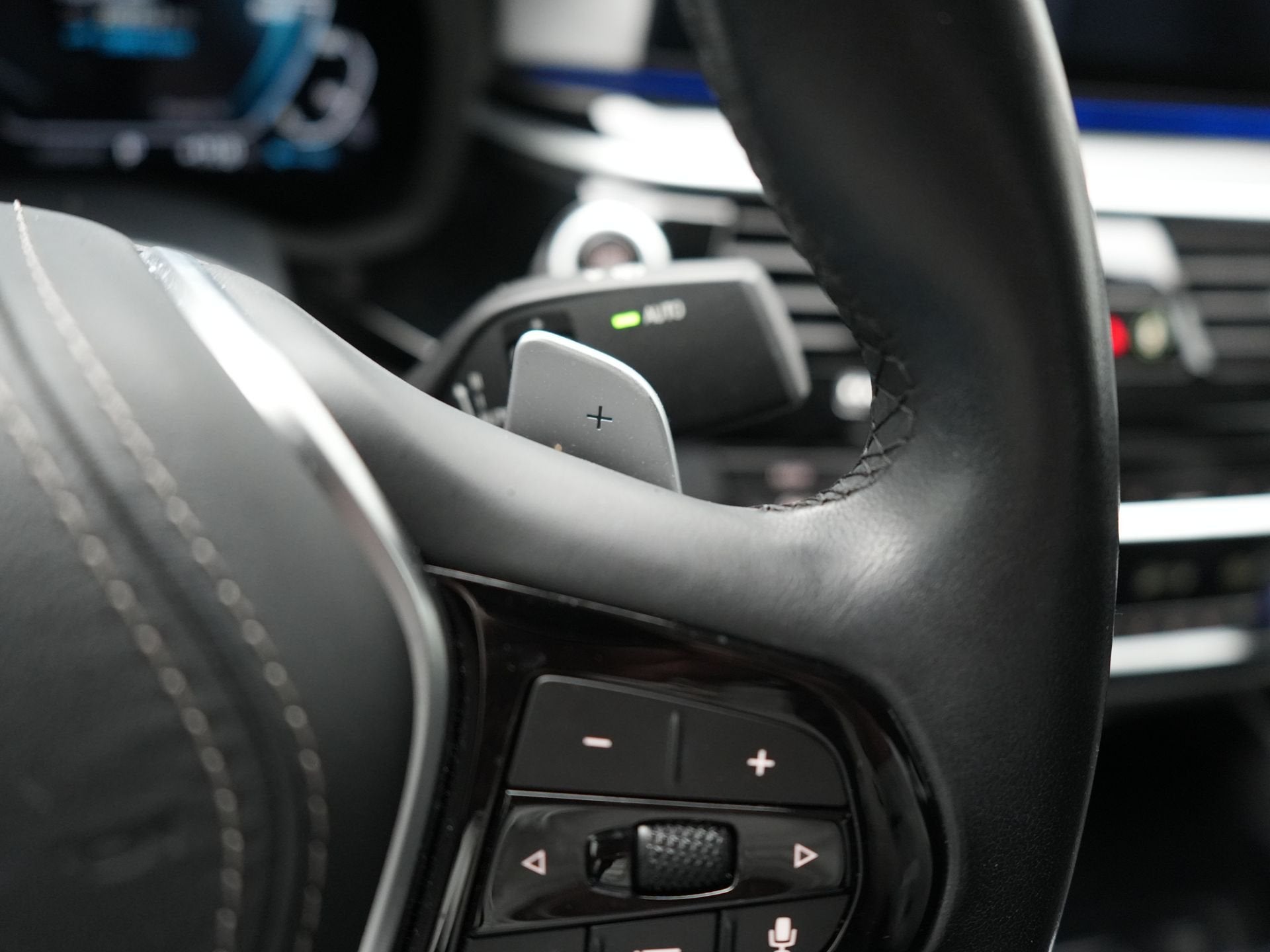 Foto 36 van BMW 5 Serie 530e iPerformance Sportline PHEV 252pk | Adaptiv