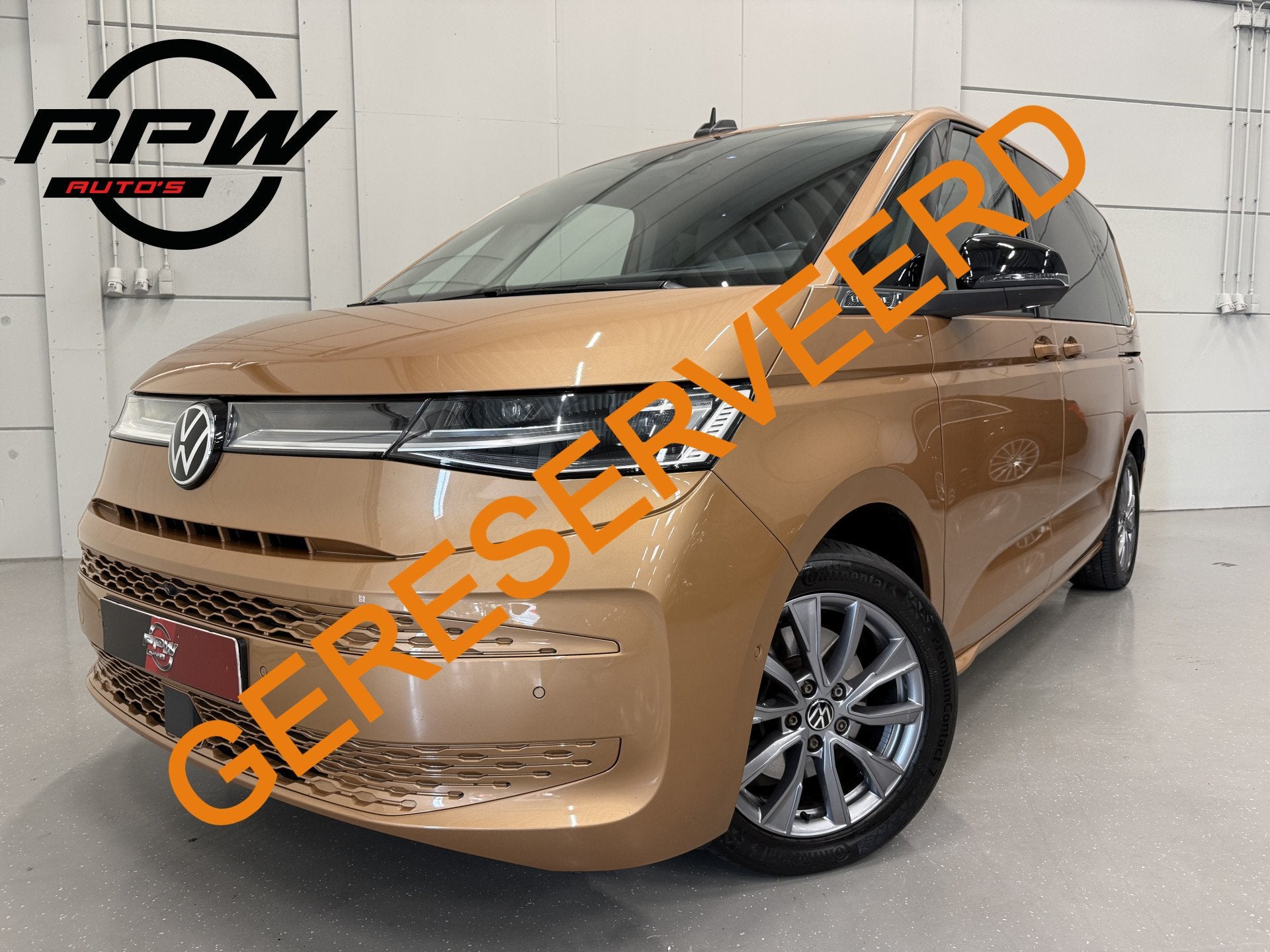 Volkswagen Multivan 1.4 eHybrid Energetic 7p. PANO/LEER/MASS, Gebruikt, Met garantie (alle), 7 stoelen, Hybride Elektrisch/Benzine