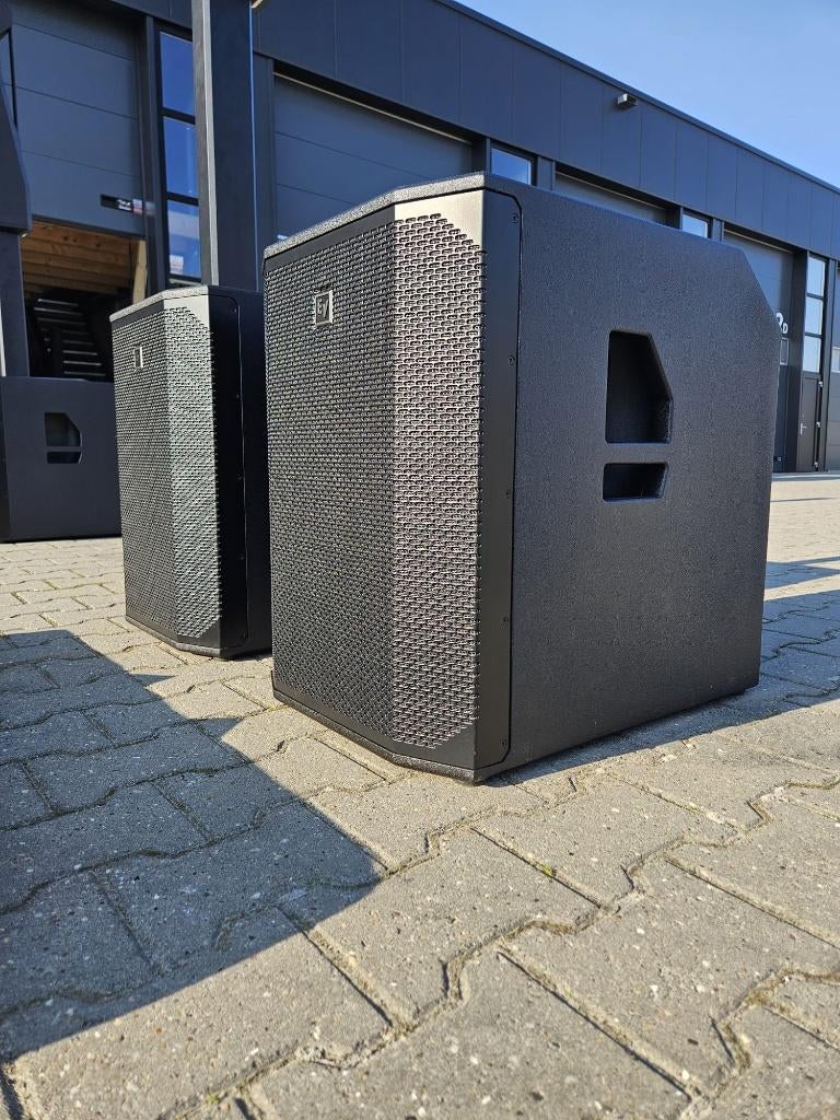 EV Evolve 70 SUB – 2 stuks – van €4058 voor €3000 ZGAN, Ophalen of Verzenden, Zo goed als nieuw, 1000 watt of meer, P.A.