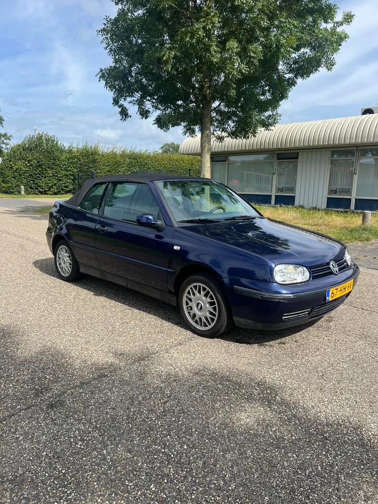 Volkswagen Golf 2.0 Cabriolet 85KW 2001 Blauw, Auto's, Volkswagen, 4 cilinders, Origineel Nederlands, Handgeschakeld, 115 pk
