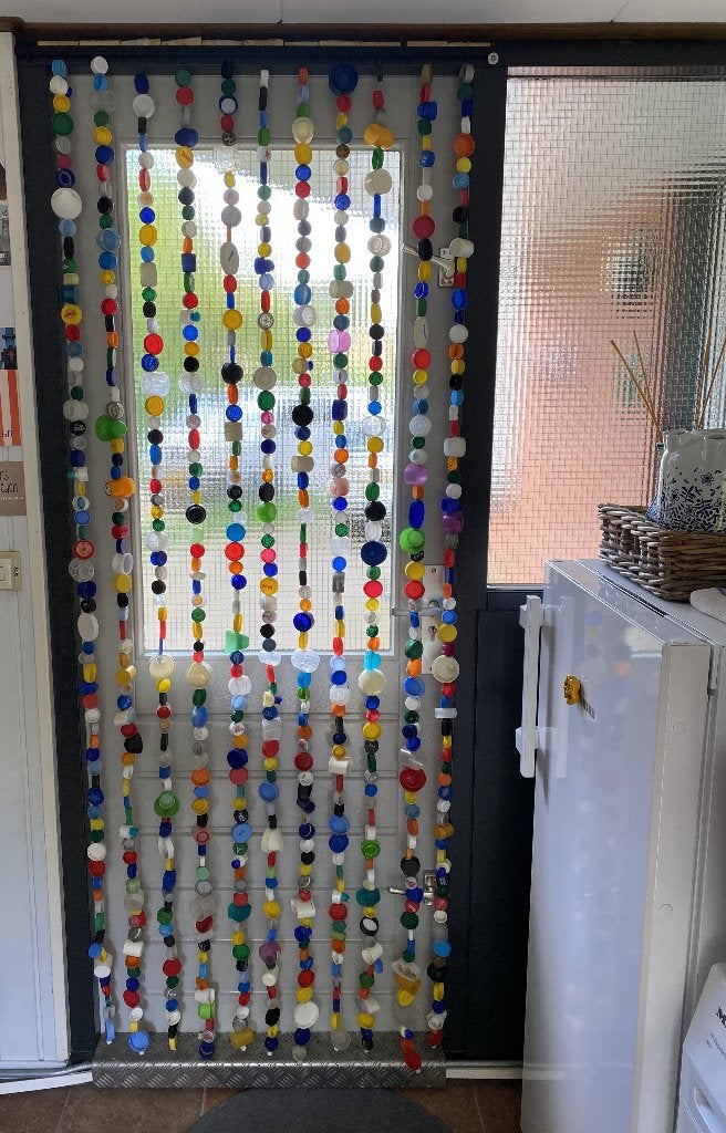 Stijlvol insekten of vliegengordijn van plastic doppen, Ophalen, Vintage, Meerkleurig, Kunststof
