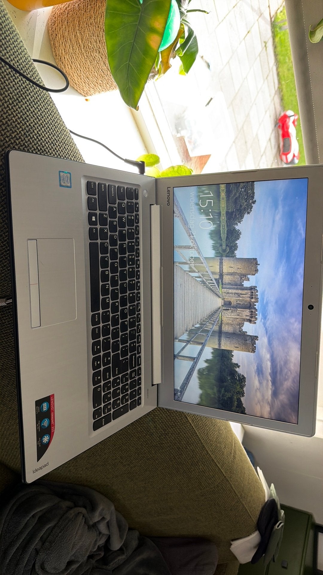 Lenovo ideapad 310, Ophalen, 64 GB of meer, Minder dan 2 Ghz, Zo goed als nieuw