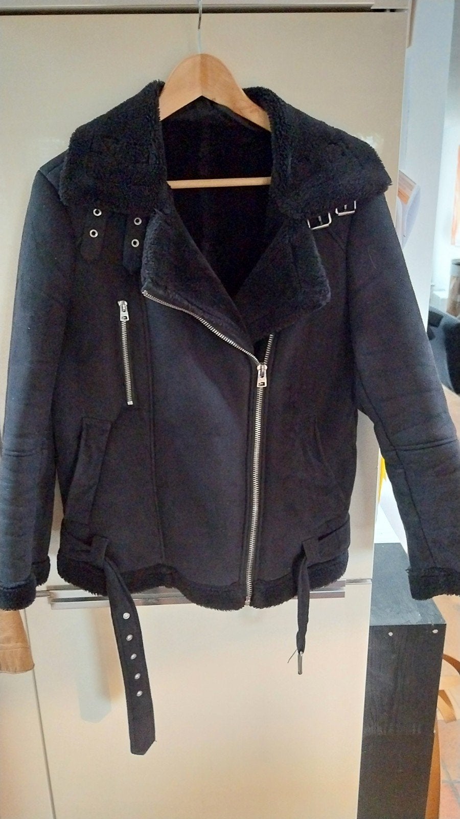 Zwarte stoere winterjas topshop maat 38., Maat 38/40 (M), Zwart, Topshop, Ophalen of Verzenden