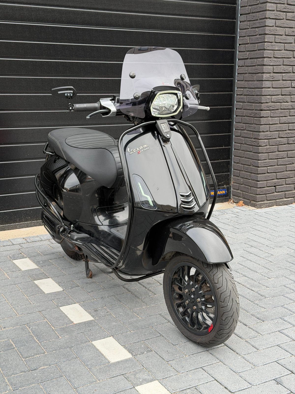 Vespa Sprint e4 2019! Glans zwart! Brom!, Overige modellen, Ophalen of Verzenden, Zo goed als nieuw, Benzine