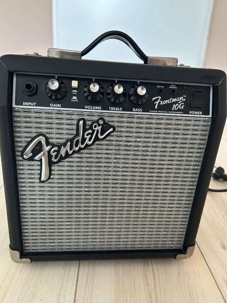 Fender frontman 10G amp., Muziek en Instrumenten, Versterkers | Bas en Gitaar, Ophalen, Gebruikt, Gitaar, Minder dan 50 watt
