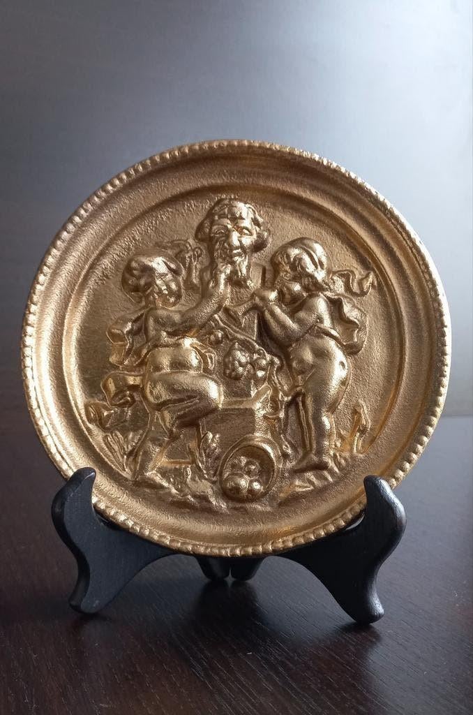 Plaquette van gegoten en verguld metaal met satyr en engelen, Antiek en Kunst, Ophalen of Verzenden