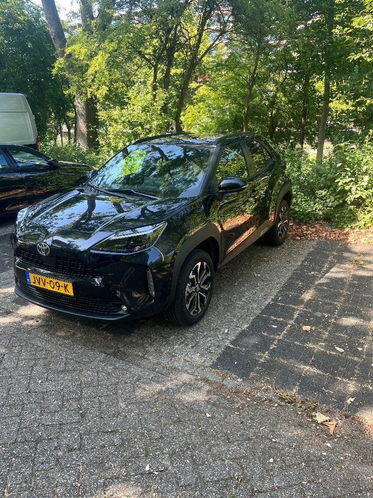 Toyota Yaris Cross 1.5 Vvt-i Hybrid 116pk CVT 2026 Zwart aut, 750 kg, 4 cilinders, 1165 kg, Zwart
